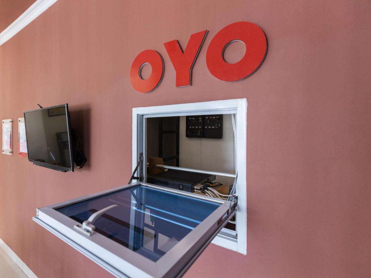 ホテル Oyo 1975 Bale Ikite マカッサル エクステリア 写真